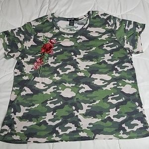 TrendyLand Camo T-Shirt